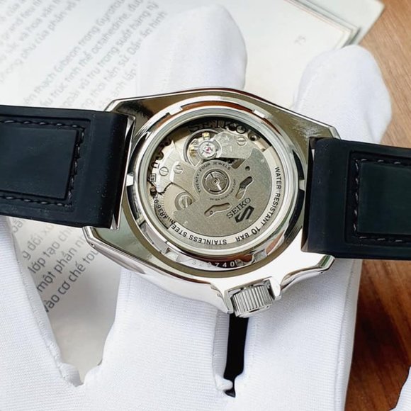 Seiko Black Steel Professional Leather Watch! - Picture 5 of 5